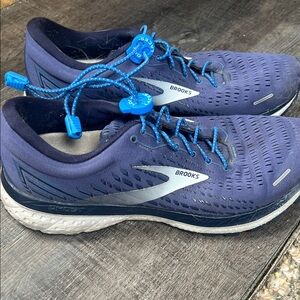 Brooks Ghost 13 men’s 9 running/ walking shoes comfortable